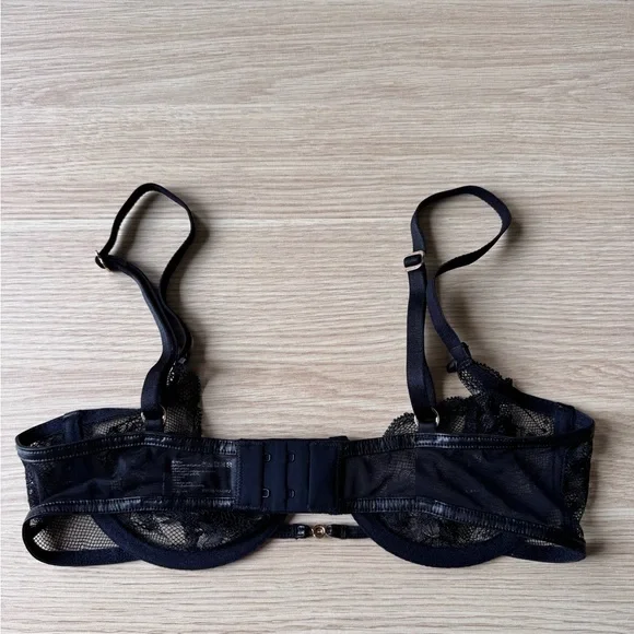 Honey Birdette - Makara Black Bra and Gold Chains - 32D - Picture 7 of 11